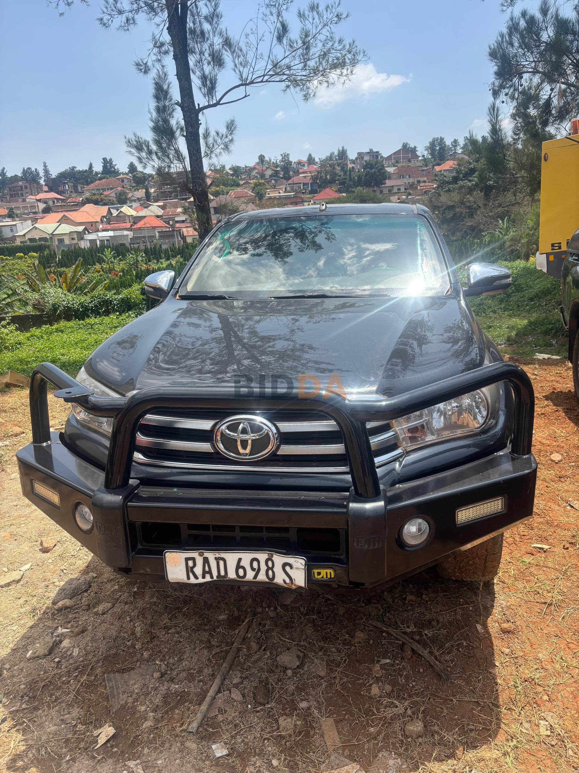 Toyota Hilux Double Cab vehicle manufactured in 2017 From BRD — photo 1